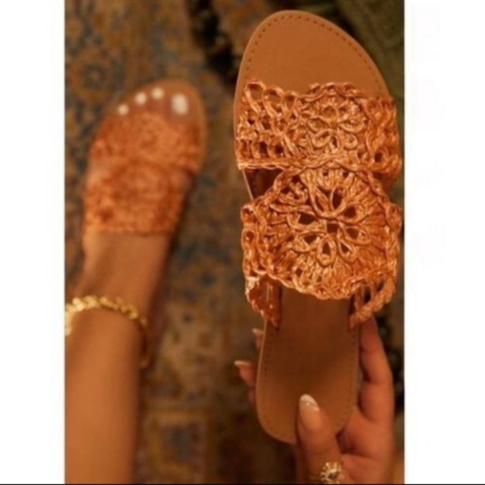 Adorable slip on raffia sandals in Coral